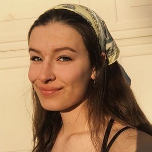 Meet your Posher, Ella